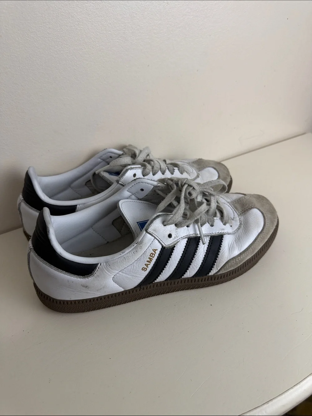 (2292) Adidas White and Black Samba Sneakers with Gum Sole, Size: 6.5